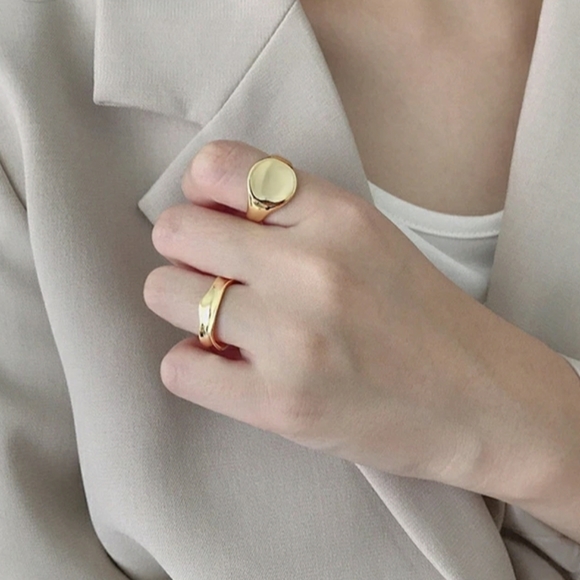 NEW SILVER / GOLD PLATED SIGNET ADJUSTABLE RING - Picture 3 of 6